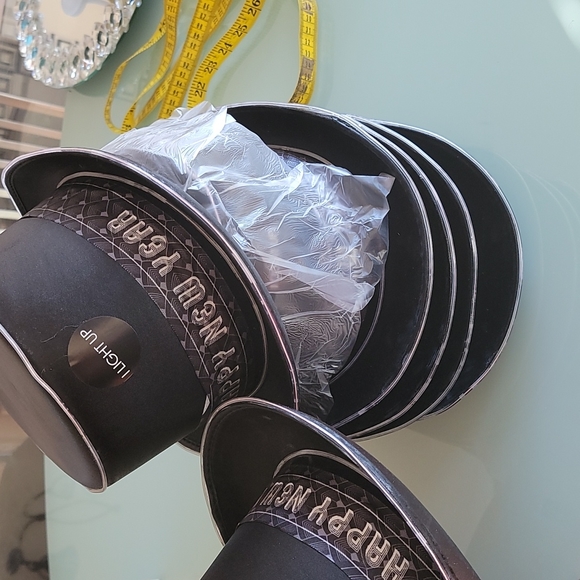 Happy new years. Lighted top hat..nwt. - Picture 5 of 7